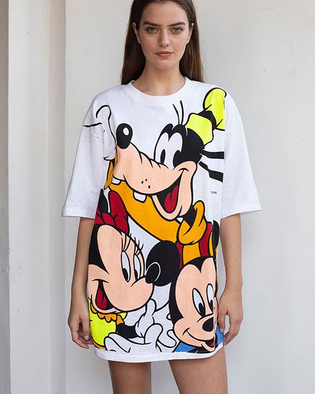 UN JUEVES DIVERTIDO!! POR QUÉ NO??? AQUÍ UNA DE NUESTRA COLECCIÓN VINTAGE DISNEY ONLINE WWW.NOSTALGIC.CL