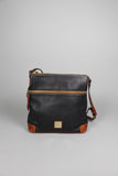 Cartera/Mochila negro/camel Dooney  And Bourke Talla TU