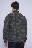 Poleron camuflaje urban outfitter Talla S 3
