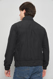 Cortaviento casual  negro nike talla L 532