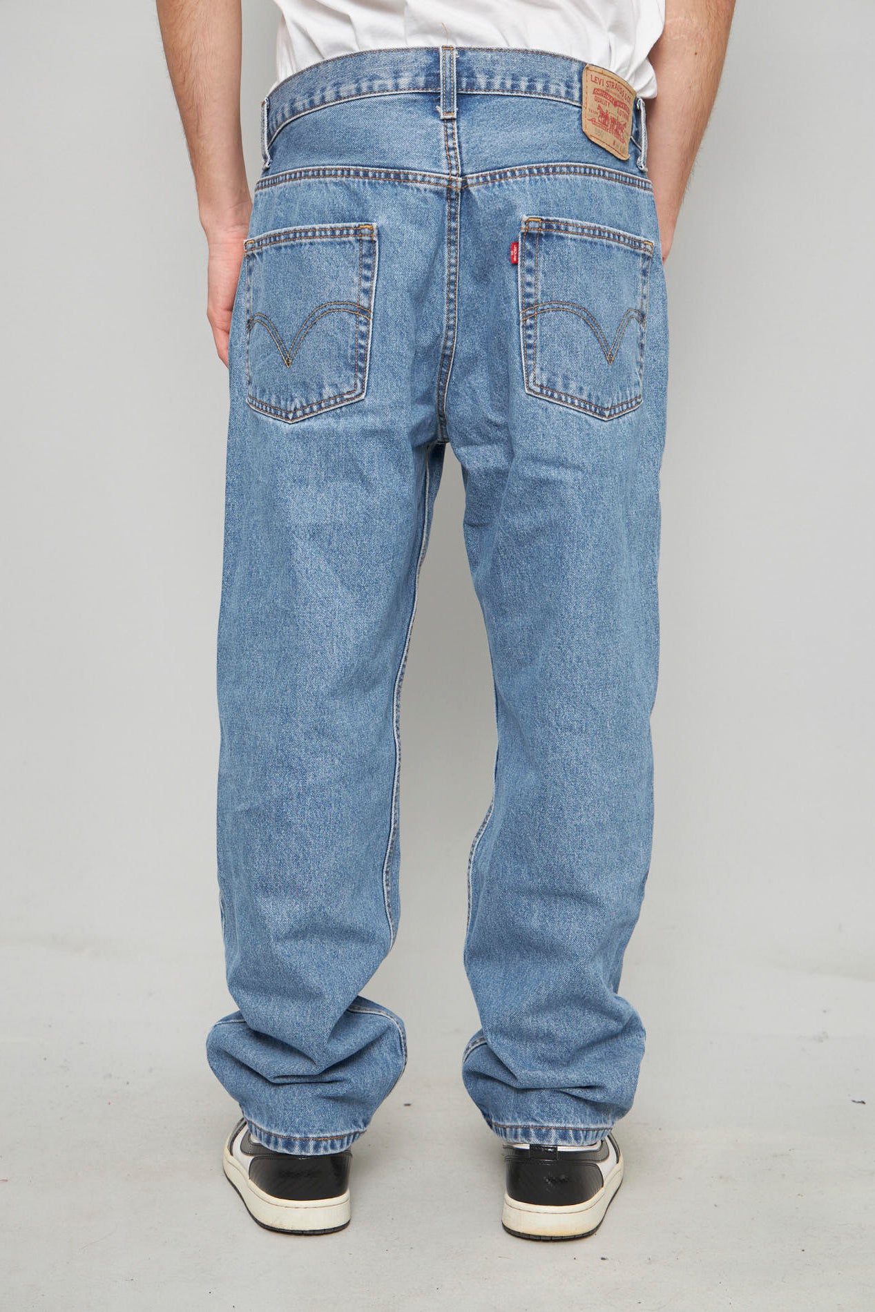 Jeans casual  azul levis talla 44 433